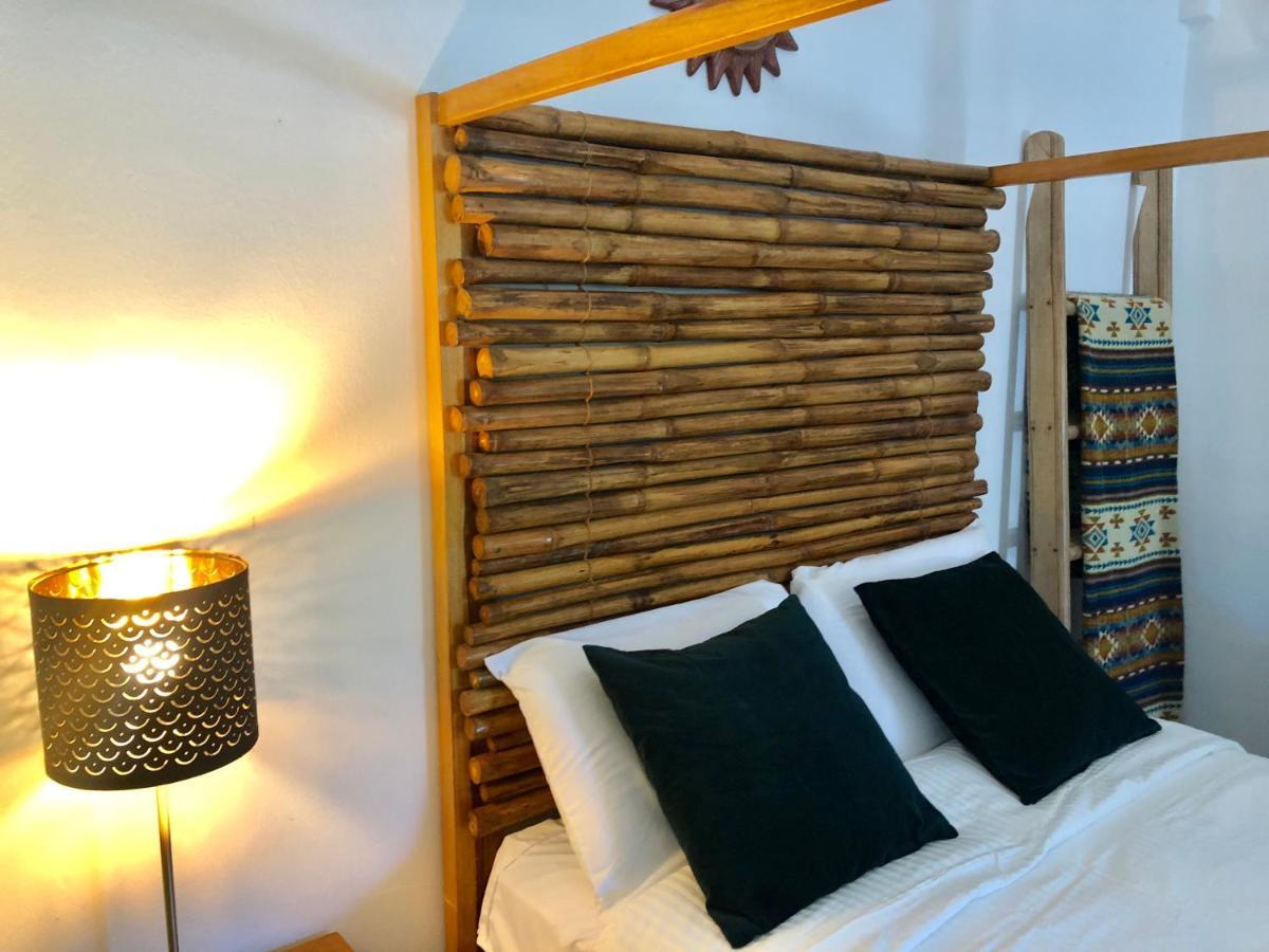 Nautilus Lodge Puerto López エクステリア 写真