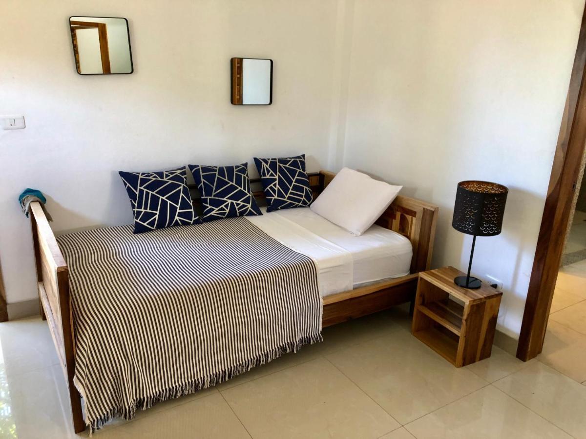 Nautilus Lodge Puerto López エクステリア 写真