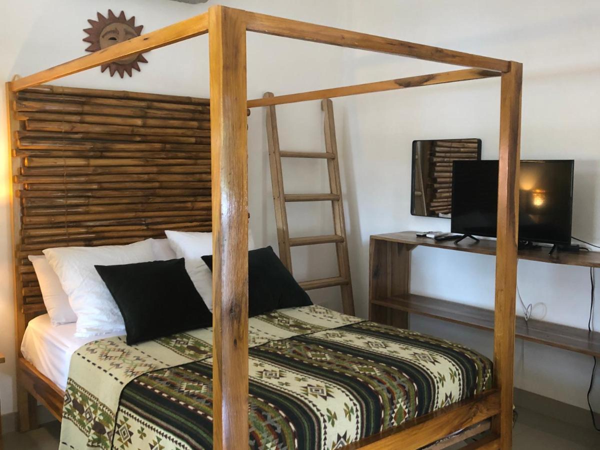 Nautilus Lodge Puerto López エクステリア 写真