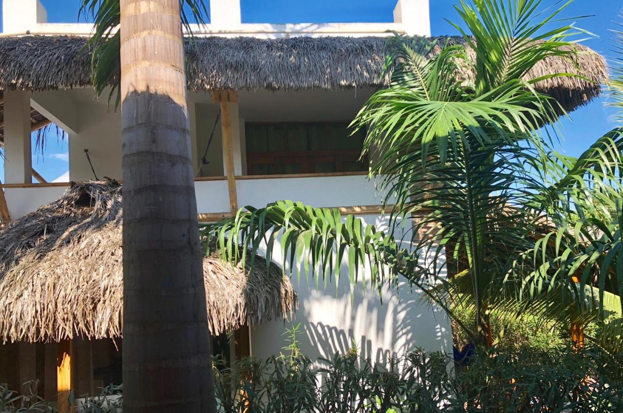 Nautilus Lodge Puerto López エクステリア 写真