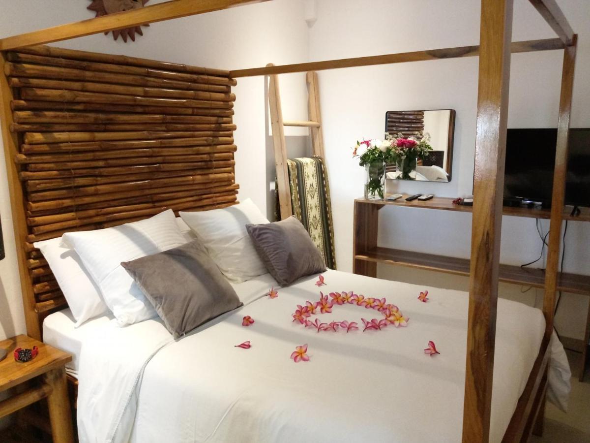 Nautilus Lodge Puerto López エクステリア 写真