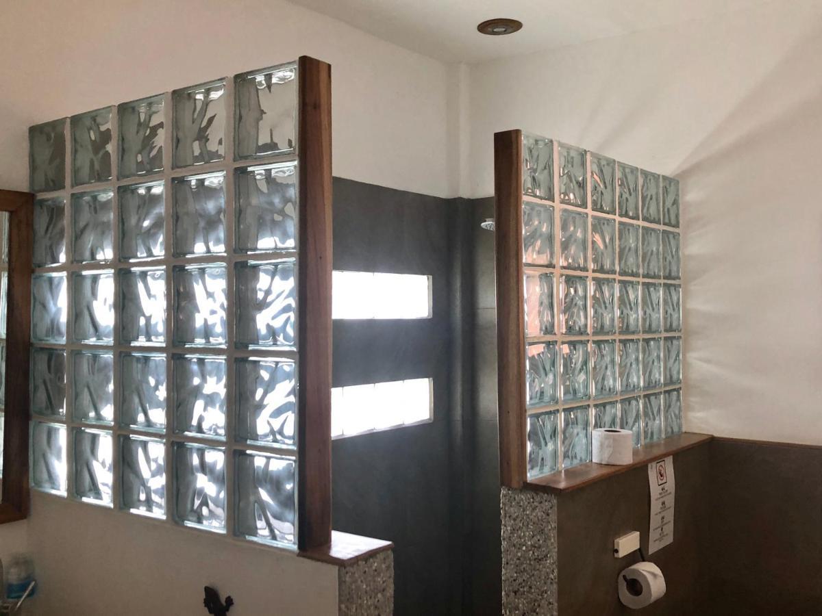 Nautilus Lodge Puerto López エクステリア 写真