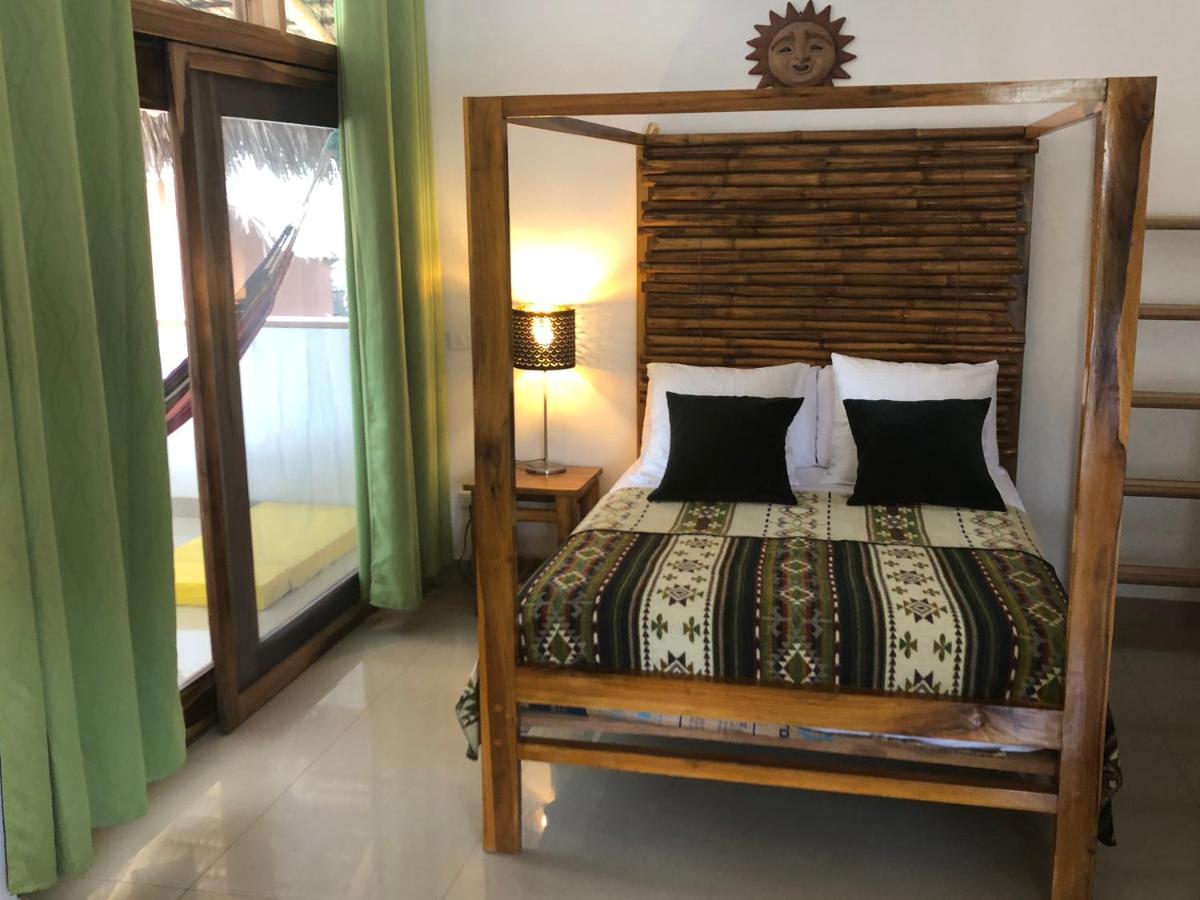 Nautilus Lodge Puerto López エクステリア 写真