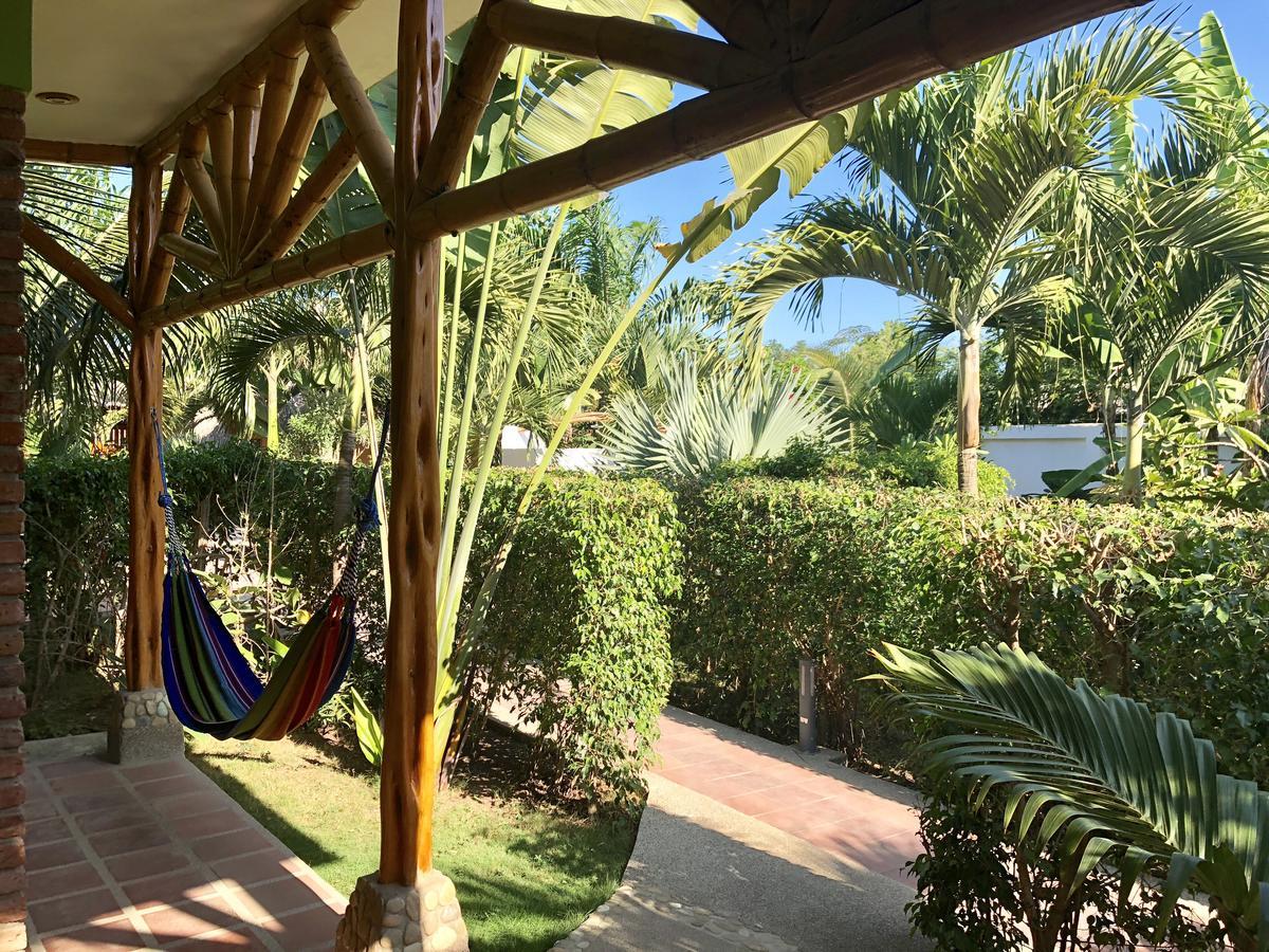 Nautilus Lodge Puerto López エクステリア 写真
