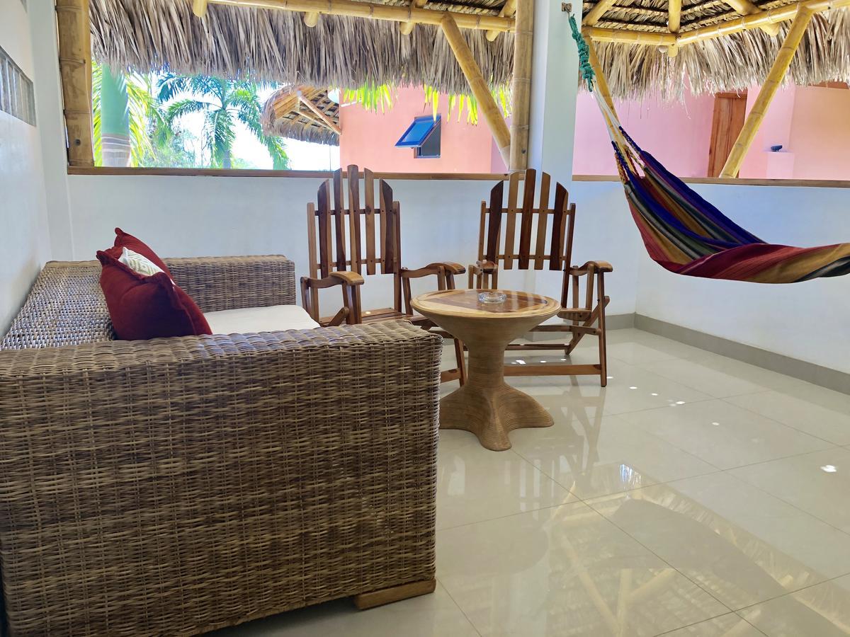 Nautilus Lodge Puerto López エクステリア 写真