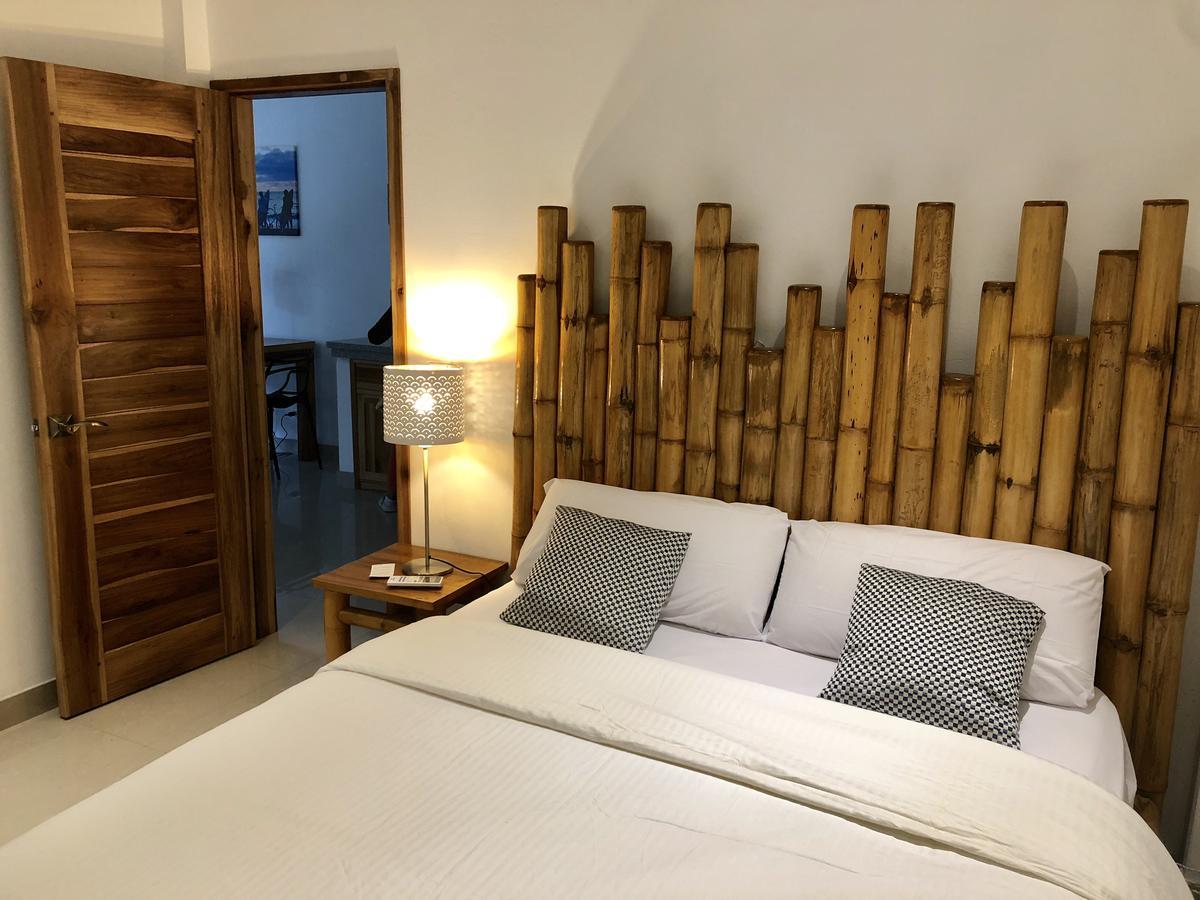 Nautilus Lodge Puerto López エクステリア 写真