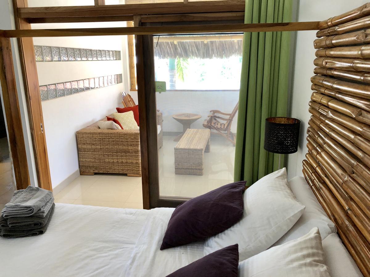 Nautilus Lodge Puerto López エクステリア 写真