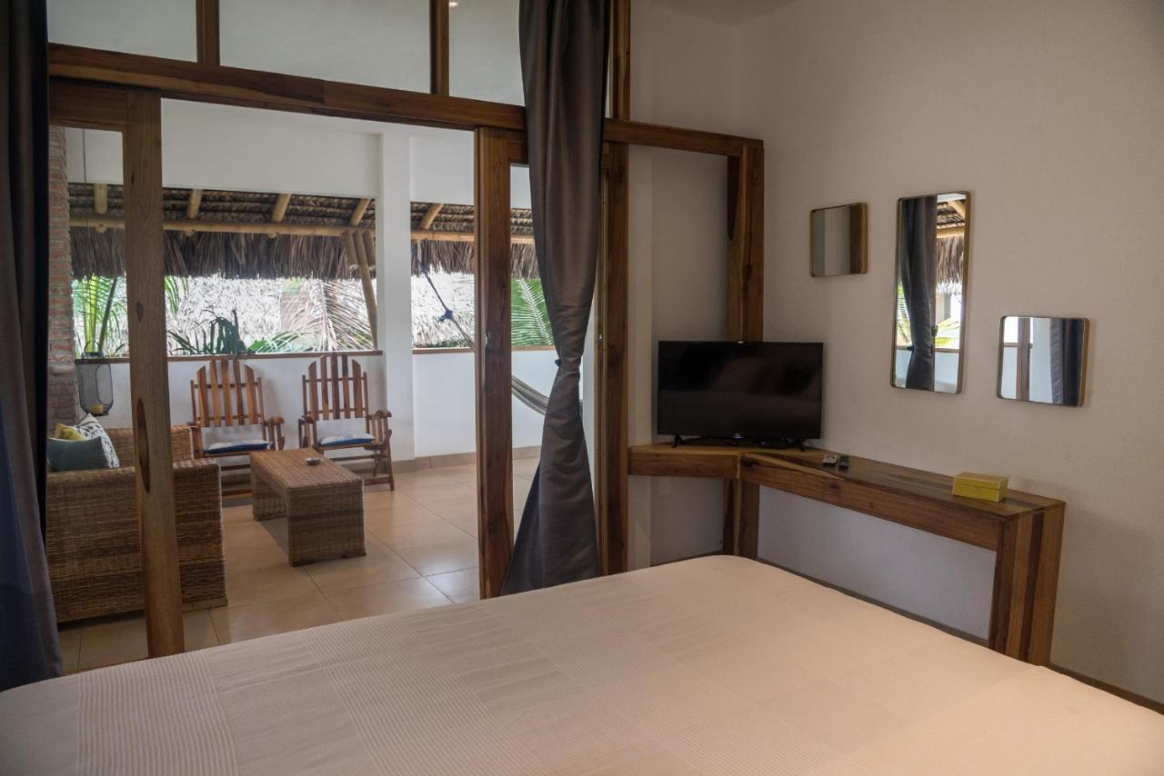 Nautilus Lodge Puerto López エクステリア 写真