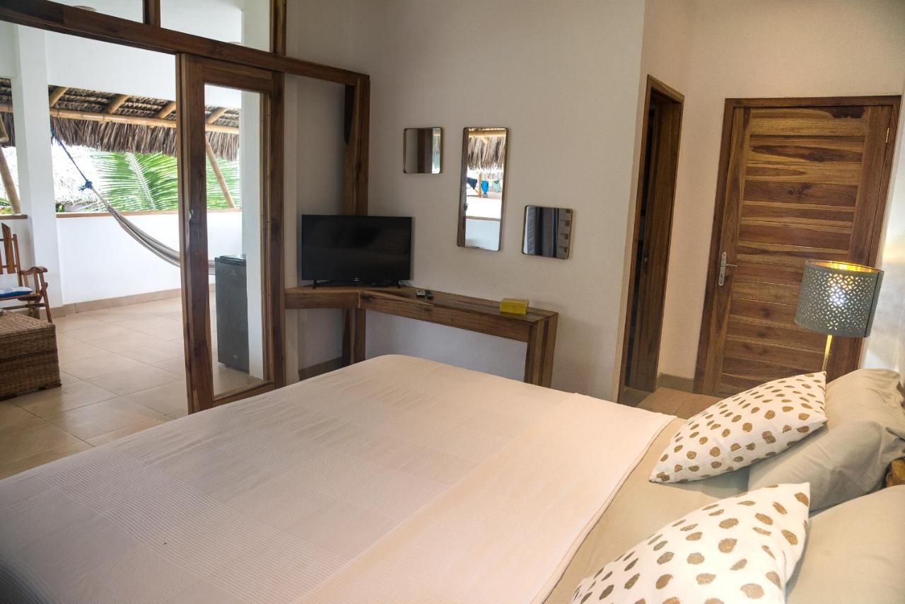 Nautilus Lodge Puerto López エクステリア 写真