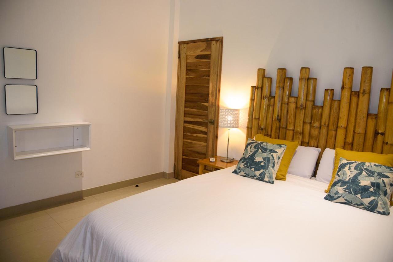 Nautilus Lodge Puerto López エクステリア 写真