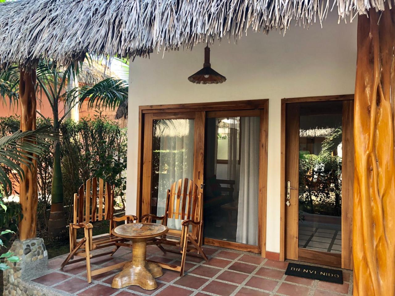 Nautilus Lodge Puerto López エクステリア 写真